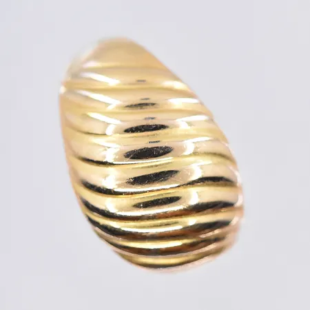 Ring, stl 17½, bredd 2-13 mm, 18K. Vikt: 4,3 g