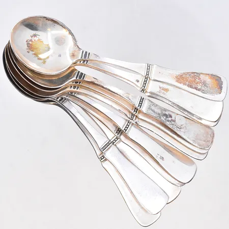 12 skedar, modell Uppsala, längd 11 cm, etui medföljer, silver 830/1000. Vikt: 142 g