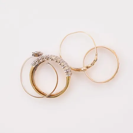 Diverse guld, defekt, 18K 8,3g.