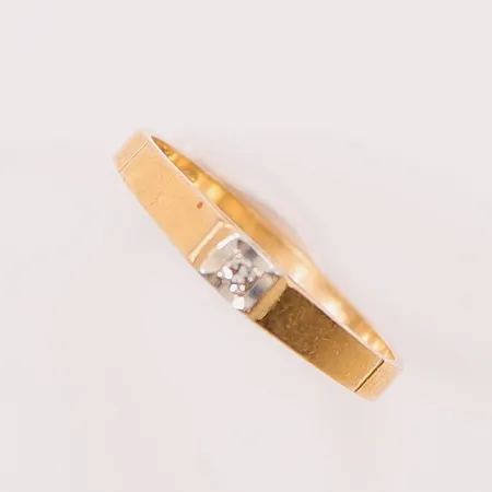 Ring, diamant 0,02ct, Ø17, bredd:3mm, 18K 1,8g.