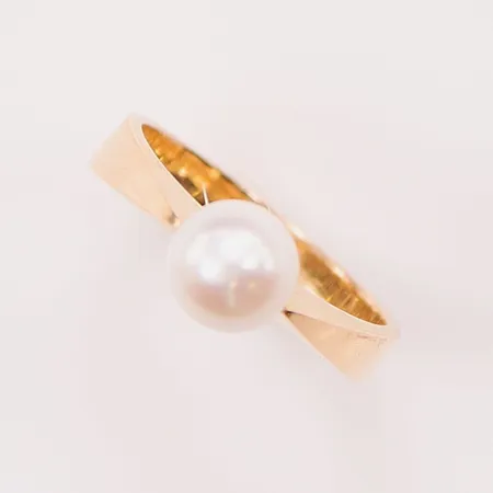 Ring, Ø17½, pärla ca 7mm, 18K 4,3g.