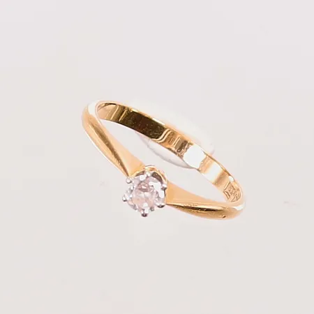 Ring, åttkantslipad diamant ca 0,23ct, Ø18, bredd:4mm, 18K 2,8g.