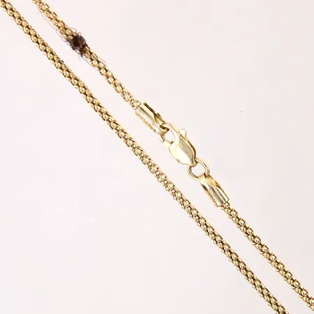 Kedja, längd 45,5cm, bredd 1,6mm, 14K.  Vikt: 3,4 g