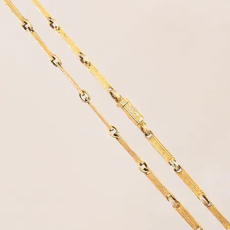 Collier Lapponia, längd 43,5cm, bredd 3mm, år 1977, något repig samt något slapp låsåtta 14K  Vikt: 13,6 g