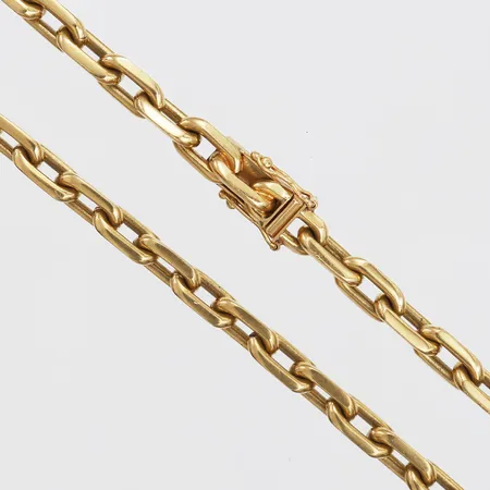 Kedja, Ankarlänk, Clareus Guldsmedsaktiebolag, Furusund 1984, längd: 52cm, bredd: 6mm, 18K guld. Vikt: 72,7 g