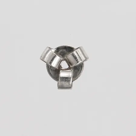 Snurrebuss, Ø6 mm, 18K vitguld. Vikt: 0,2 g
