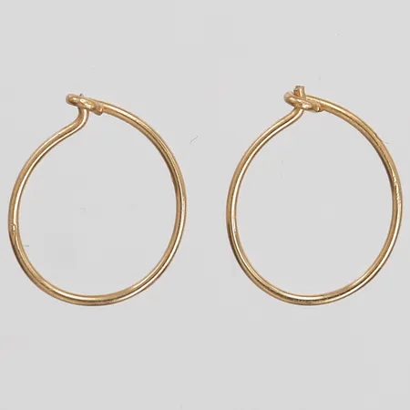 Ett par örhängen, creoler, Ø11mm, bredd: 0,75 mm, 18K guld. Vikt: 0,4 g