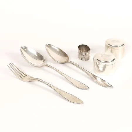 Diverse silver, 6 delar, gravyr, bucklor, silver.  Vikt: 369,1 g