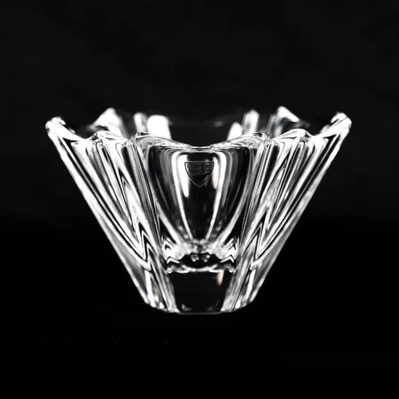 Skål, "Orion", formgiven av Lars Hellsten för Orrefors, höjd: 9 cm, Ø14cm, etikettmärkt, glas. Skickas med paket.