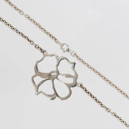 Collier, Efva Attling, "Eden Single Necklace", längd 42cm, bredd 3mm, hängets längd 35mm, bredd 32mm, silver 925/1000 Vikt: 12 g