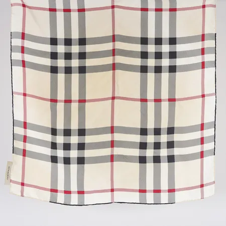 Scarf, Burberry, siden, 47 x 47 cm, fläckar, slitage, inga tillbehör.