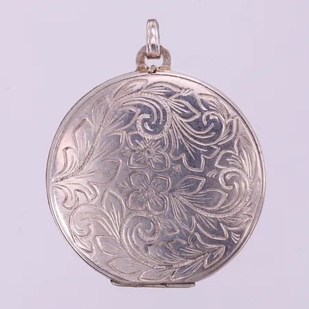 Medaljong med dekor, Ø38mm, Engelska stämplar, silver 830/1000.  Vikt: 26,4 g