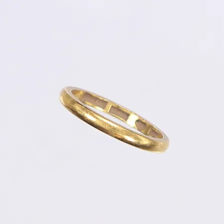 Ring, slät, stl 16¾, bredd 2mm, gravyr, 23K Vikt: 3,8 g