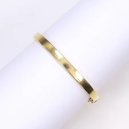 Armring öppningsbar, ca 60x52mm, ihålig, smärre slitage, 18K Vikt: 13 g