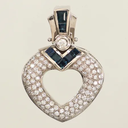 Hänge hjärta, diamanter ca 93xca0,02ct 1xca0,10ct, blå stenar, längd 40mm, bredd 29,1mm, vitguld, 18K Vikt: 18 g
