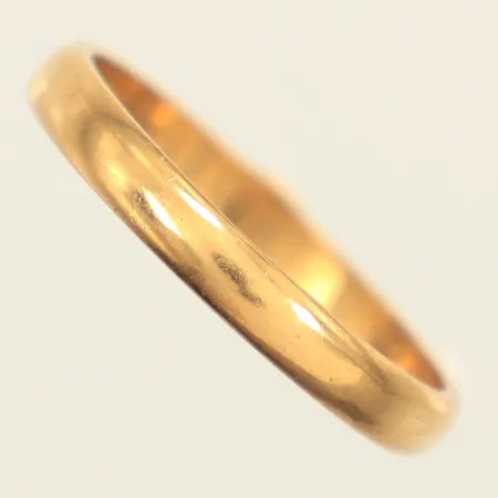 Ring, slät, stl 17, bredd 2,6mm, gravyr, 18K Vikt: 2,2 g