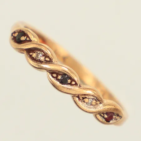 Ring, stenar, stl 16, bredd 1,7mm, sliten, 18K  Vikt: 1,6 g