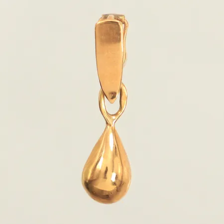 Hänge, öppningsbar ögla, längd 25mm, bredd 6,8mm, 18K Vikt: 3,5 g
