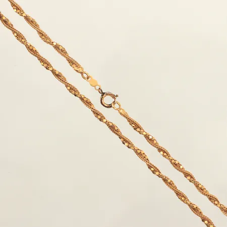 Collier, längd 44,5cm, bredd 2,9mm, lås i oädel metall, 18K  Vikt: 9,6 g