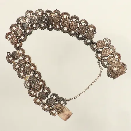 Armband, längd ca18cm, bredd 17,5mm defekt, silver Vikt: 13 g