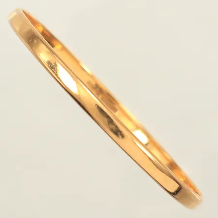 Armring, innermått 20½, bredd 4,7mm, 18K  Vikt: 21,2 g