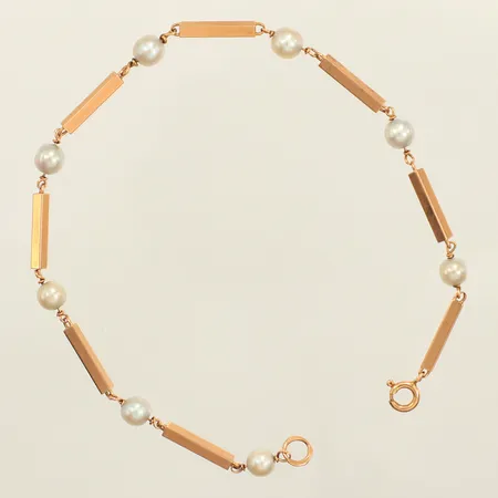 Armband, odlade pärlor Ø4,5mm, längd 19cm, bredd 1,9mm, 18K Vikt: 3,8 g