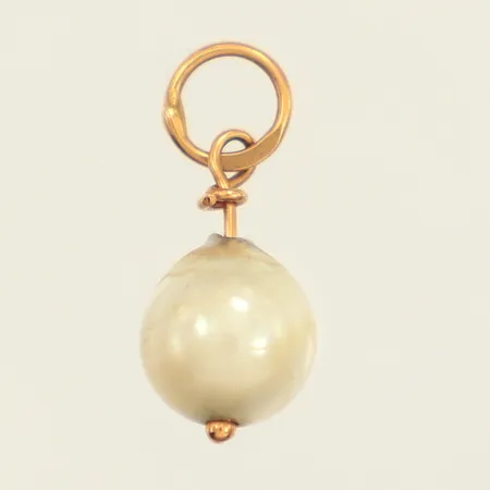 Hänge, pärla, Ø6,6mm, sliten pärla, 18K Vikt: 0,6 g