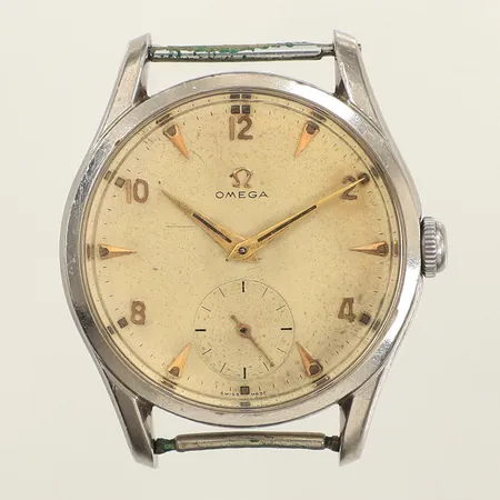 Armbandsur Omega, stål, manuell, Ø36mm, serienr 13523542, boettnr 2639-13, Cal 266, liten sekundvisare, repigt plexiglas och boett, skadad urtavla samt visare, inga tillbehör. 