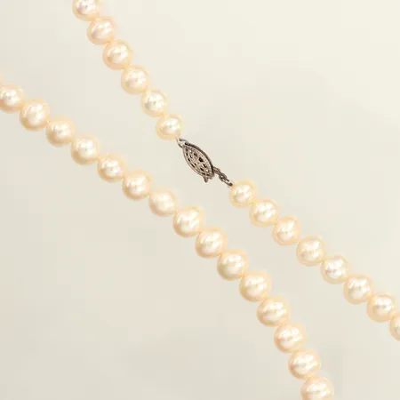 Pärlcollier, odlade pärlor, längd 45cm, bredd ca Ø9mm, GHA, 925/1000 silver Vikt: 45 g