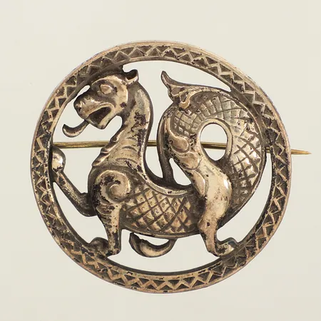 Brosch, Ø33mm, nål i metall, 830/1000 silver  Vikt: 9,6 g