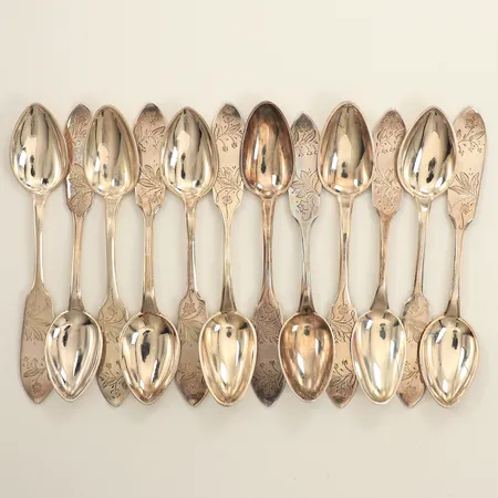 Tolv kaffeskedar, längd 12cm, modell Tornedal, gravyr, silver  Vikt: 145,8 g