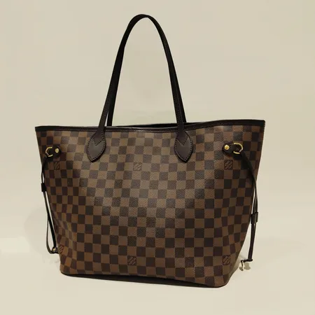 Väska, Louis Vuitton, Neverfull MM Damier Ebene, N41358, 31x28x14cm, canvas, rödrandigt tygfoder, detaljer i gulmetall, smärre missfärgning på canvas, kvitto från Maison Fondée a Paris 2020, inga övriga tillbehör