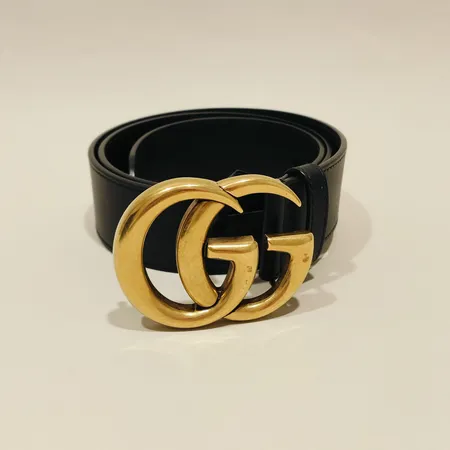 Bälte Gucci, svart läder, Apoot, 397660, 85 34, 601254, längd 85cm, bredd 4cm, GG-spänne i gulmetall, kvitto Heathrow -2019, dustbag, originalkartong