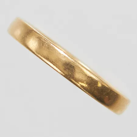 Ring, stl 18¼, bredd 3mm, gravyr, 18K Vikt: 3,7 g