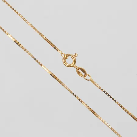 Kedja Venezia, längd ca 38mm, bredd 1mm, Italy, 18K Vikt: 3,2 g