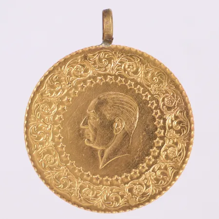 Hänge, myntliknande föremål, 250 Kurus, präglat år 2003, Ø39,8mm, ögla i oädel metall, 22K, bruttovikt: 18,1g Vikt: 18,1 g