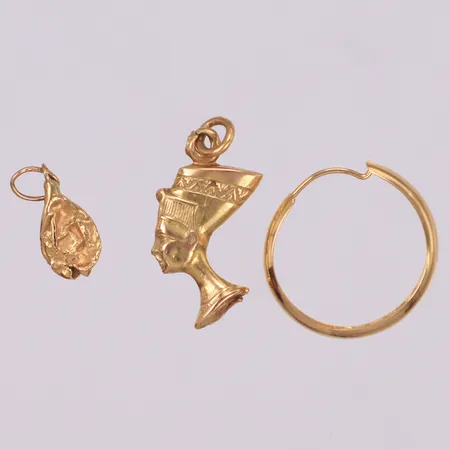 Diverse guld, bucklor/defekter, 18K Vikt: 1,6 g