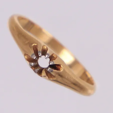 Ring, stl 17¼, saknar sten, 18K Vikt: 2,6 g