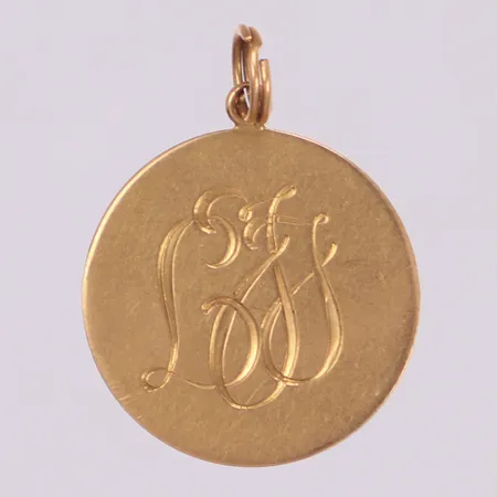 Hänge, 22x17mm, gravyr, 18K Vikt: 1,3 g