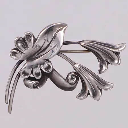 Brosch, blomsterornament, 50x35mm, 830/1000 silver Vikt: 6,1 g