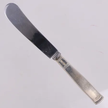 Smörkniv, 16cm, modell: Rosenholm, blad i rostfritt stål, 830/1000 silver Vikt: 44,3 g