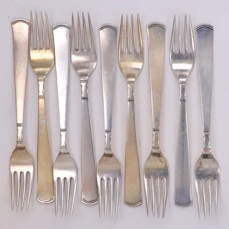15 Smörgåsgafflar, 13,8cm, modell: Rosenholm, vissa med monogramgravyr, 830/1000 silver Vikt: 296,3 g