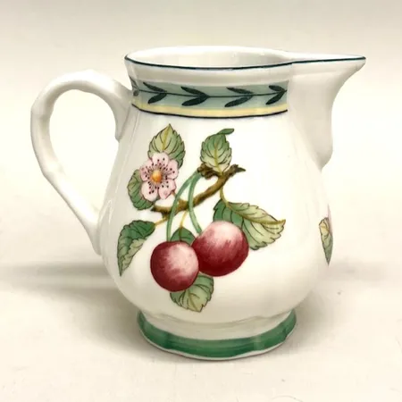 Gräddkanna, Villeroy & Boch, höjd 9cm Skickas med paket.