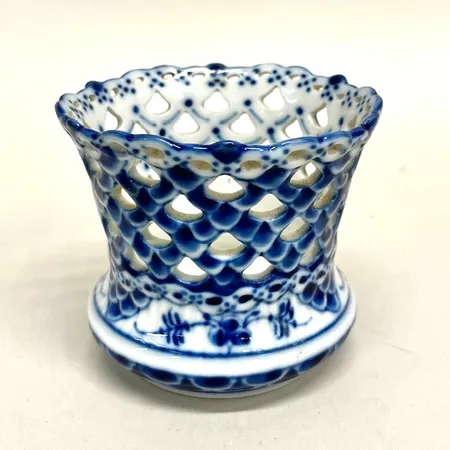 Skål, höjd 7cm, Ø8cm, Royal Copenhagen, Musselmalet, helblond stämplad 1015, porslin 