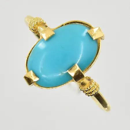 Ring med turkos sten, stl 17¾, bredd 1 mm, 21K. Vikt: 2,8 g