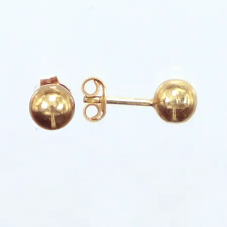 Ett par örhängen,  ostämplade, 1cm, 18k  Vikt: 0,4 g
