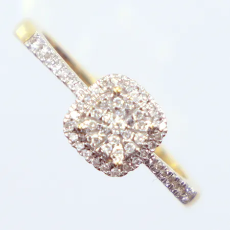 Ring diamanter 1x0,01, 56x0,005, vitguldinfattning, Ø18, Guldfynd, 18k Vikt: 3,6 g