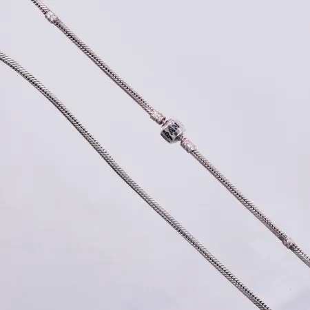 Kedja Pandora, längd ca 44cm, bredd ca 3mm,  925/1000 silver Vikt: 27,5 g