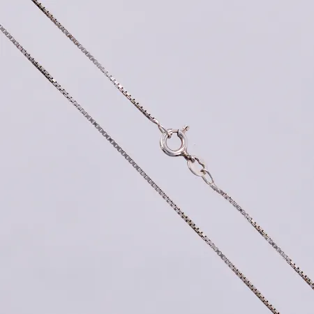 Kedja Venezia, längd ca 48cm, bredd ca 1mm, 925/1000 silver Vikt: 2,2 g
