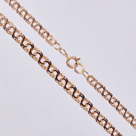 Collier doserad Bismarck, otydliga stämplar år 1951, längd ca 48cm, bredd ca 4-5mm, 18K Vikt: 12,4 g